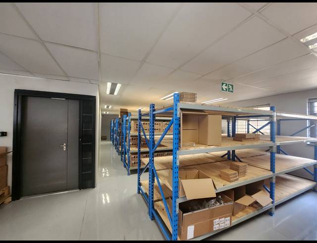 626M² OFFICE TO LET IN RANDJESPARK